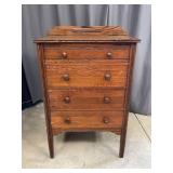 Oak Chest of Drawers