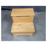 Childï¿½s Step Stool with Storage