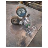 vintage Union Carbide (Linde/Purox) gas welding pressure regulator.