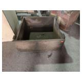 1 medium sized wooden crate