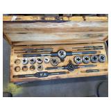 Union Card Favorite Tap & Die Set in Wooden Case – Machinist Threading Tool Kit