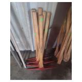 lot containing 6 pick mattocks