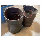 2 vintage barrels