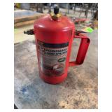 Performance Tool 32 oz Rechargeable Liquid Sprayer – Non-Aerosol Pressure Sprayer (M7115)