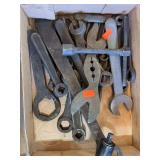 Box wrenches