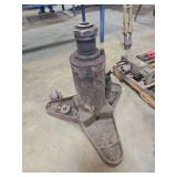 Heavy-Duty Hydraulic Bottle Jack (Railroad / Industrial Base)