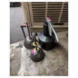 vintage metal thumb oilers