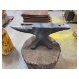 250 lb Arm & Hammer Blacksmith Anvil on Wood Stump – Mousehole Forge England