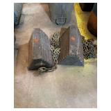 Set of rubber wheel chocks.
