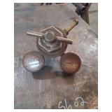vintage Union Carbide Oxweld oxygen welding regulator with gages