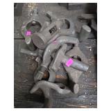 lathe dogs, also known as lathe carriers, used to clamp a workpiece