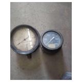 lot contains 2 vintage pressure gauges