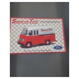 NIB Snap-on tools 1950 Ford Stepvan die cast 1:24 scale Bank Replica.