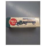 NIB Snap-on tools  1948 Diamondt Tractor Trailer. limited edition collectors series. 1/43 scale coin bank