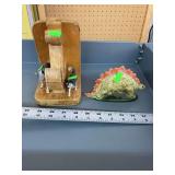 Misc animal decor and anchor book stand