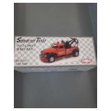 NIB Snap- on Tools 1953 Chevy Wrecker. die-cast 1:24 scale.