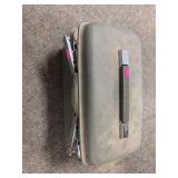 Samsonite Saturn storage box with grooming items