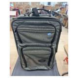 2 carry-on size suitcases with wheels