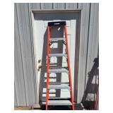 Husky 6 ft stepping ladder with a 300 lb capacity
