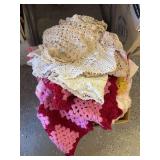 Box of mixed fabric, doilies, hand towels