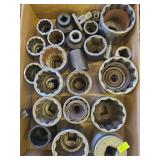 Craftsman Large Assortment of Heavy-Duty 3/4' & 1' Drive Sockets, Adapters & Specialty Sockets