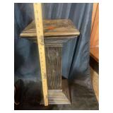 Display pedestal