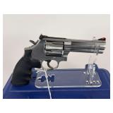 Smith & Wesson Model 686-6 .357 Magnum  4'