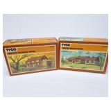 TYCO- HOUSE-LIGHTED COLONIAL HOUSE AND LIGHTED