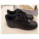NIKE AIR FORCE 1- MENS 11.5- WITH BOX