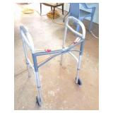 ALUMINUM WALKER WITH WHEELS