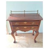 TABLE WITH TWO DRAWERS