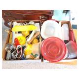 PLASTIC FOOD CONTAINERS AND KITCHEN UTENSILS-