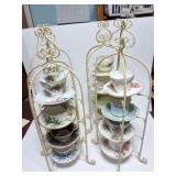 4 WIRE RACKS WITH CUPS AND SAUCERS