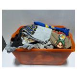 VINTAGE GRAPHIC SHIRTS- UNSEARCHED- CONTENTS OF