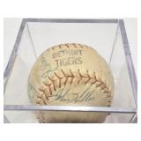 DETROIT TIGERS SIGNED BASEBALL