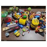 TOYS AND VIBTAGE COLLECTIBLES- SNOOPY SOUTH PARK-