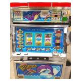 UNIVERSAL- FLIPPER- SLOT MACHINE - WITH KEYS AND