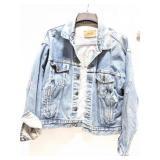 LEVIS STRAUSS VINTAGE JEAN JACKET- EXTRA LARGE-