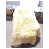 POLAR BEAR RUG-WALL HANGING