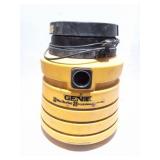 GENIE - 10 GALLON WET/DRY VAC WITH HOSE-