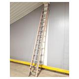 WERNER- 28 FOOT EXTENSION LADDER- 300 LB- NON