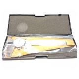 NEW DIAL CALIPER IN CASE