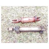 PAIR OF HYDRAULIC CYLINDERS