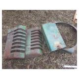 JOHN DEERE B GRILL-JOGN DEERE SMALL HOOD AND
