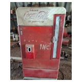 VINTAGE COCA COLA MACHINE- VENDO MODEL - XE110L -