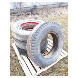4 SEMI TRUCK TIRES AND WHEELS