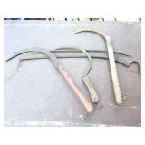 VINTAGE SICKLE AND SYTHE BLADE LOT