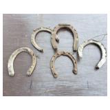 5 ANTIQUE HIRSE SHOES