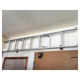 12 FOOT EXTENSION LADDER- ALUMINUM- LIKE NEW-