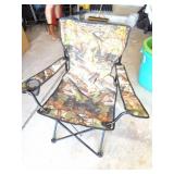 CAMO- FOLDING CHAIR